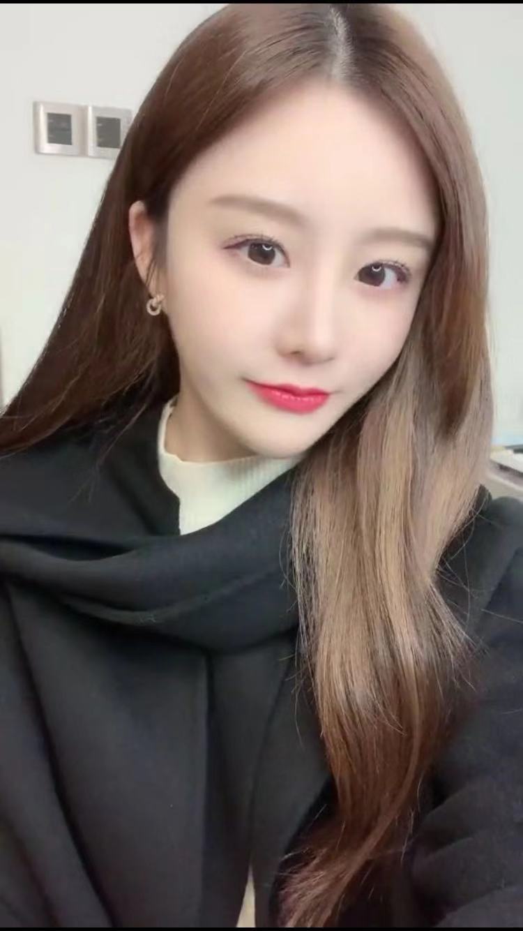 中山高端休闲会所，妹子质量很高，服务好，部长的微信放下面了